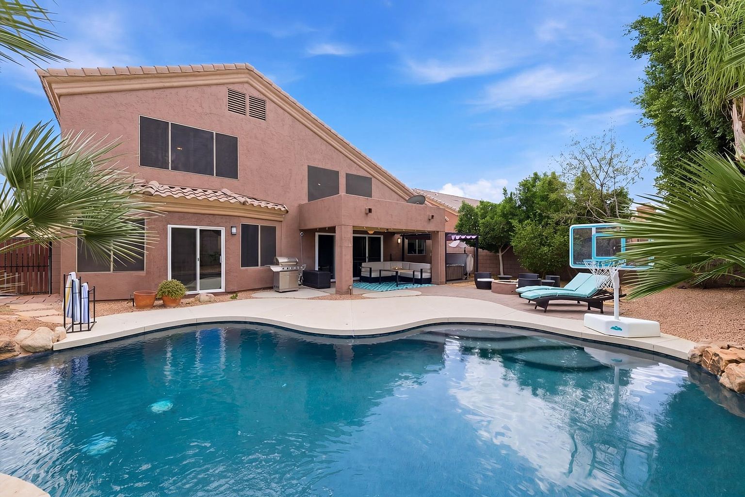 9750 E Gelding Dr Scottsdale, AZ 85260 photo 2