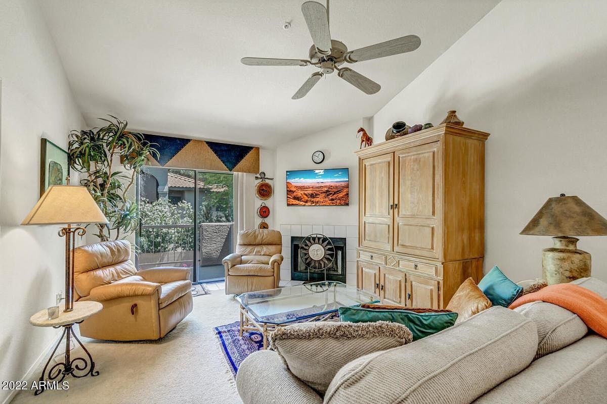 9460 E Mission Ln photo 5