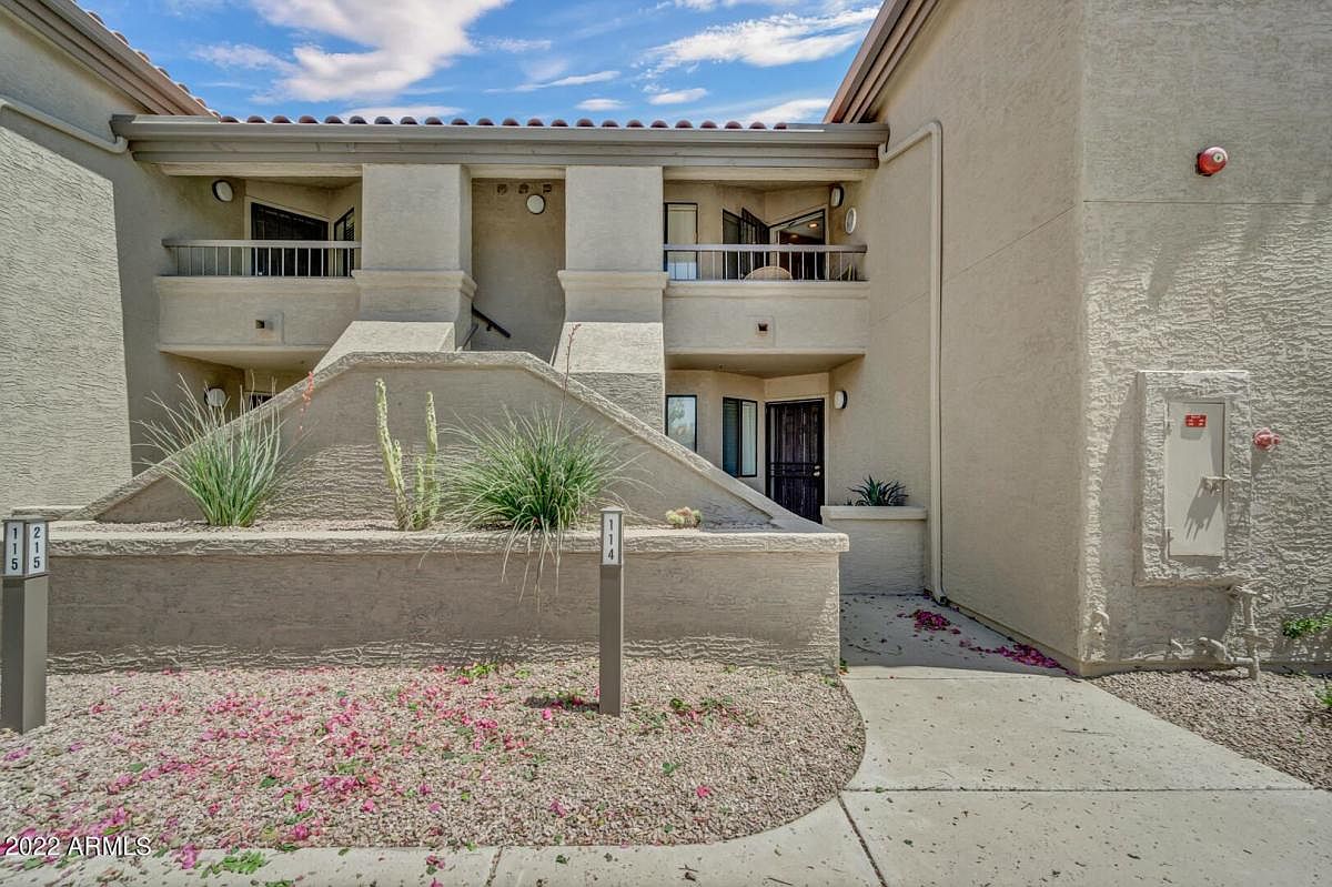 9460 E Mission Ln photo 3