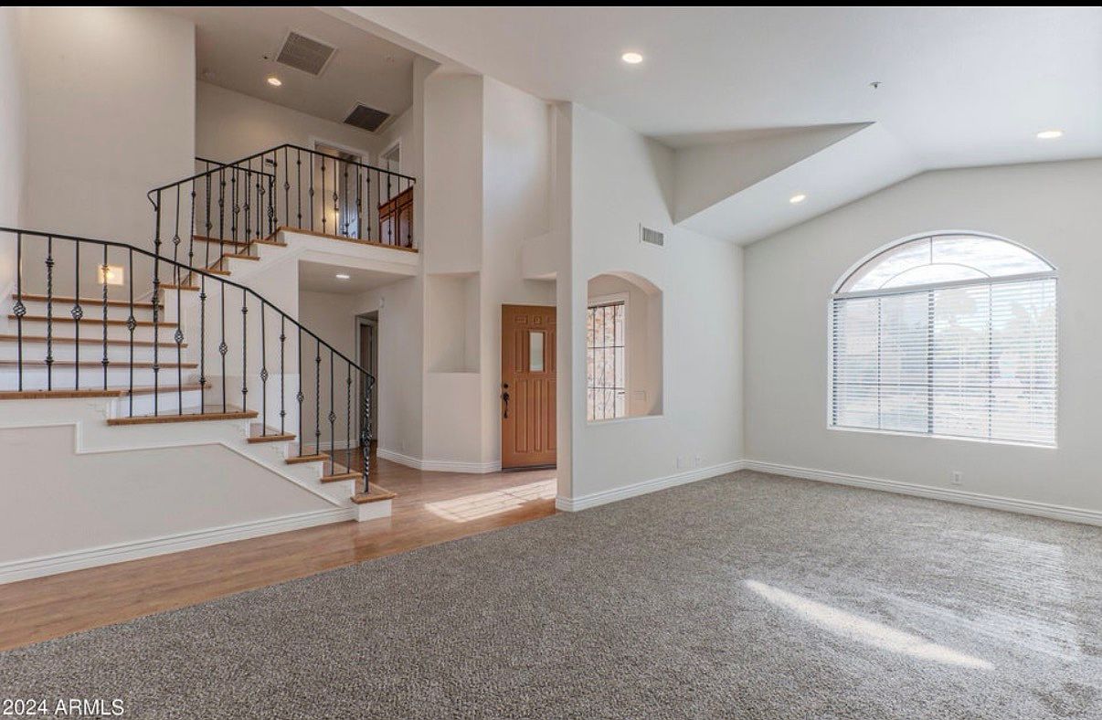 9032 E Karen Dr photo 4