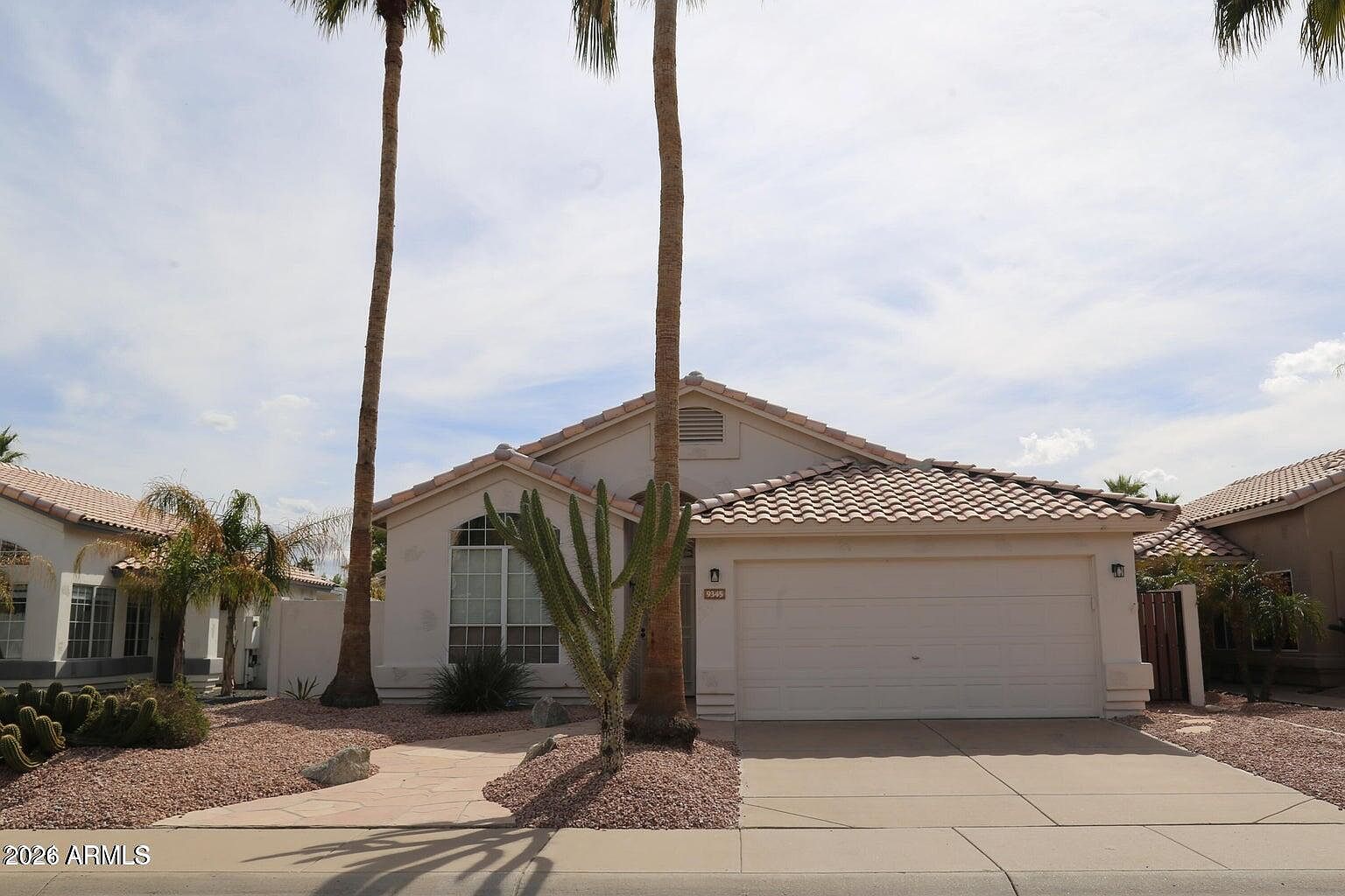9345 E Caribbean Ln photo 3