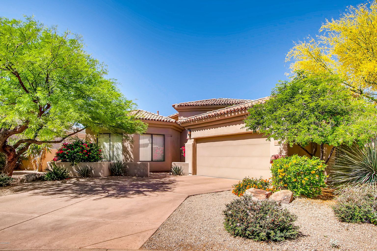 11015 E Desert Vista Dr Scottsdale, AZ 85255 photo 2