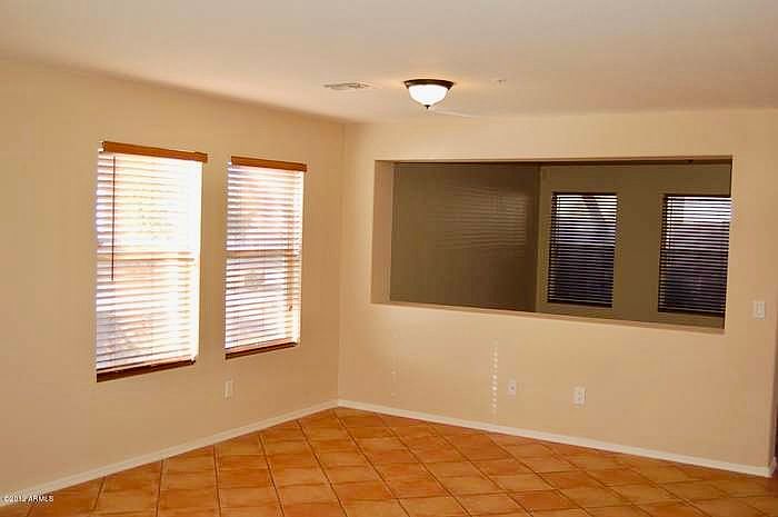 8942 E Shangri La Rd photo 5