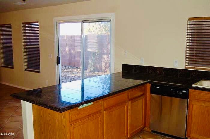8942 E Shangri La Rd photo 3