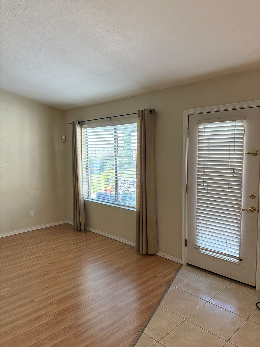 746 N Calle Largo photo 5