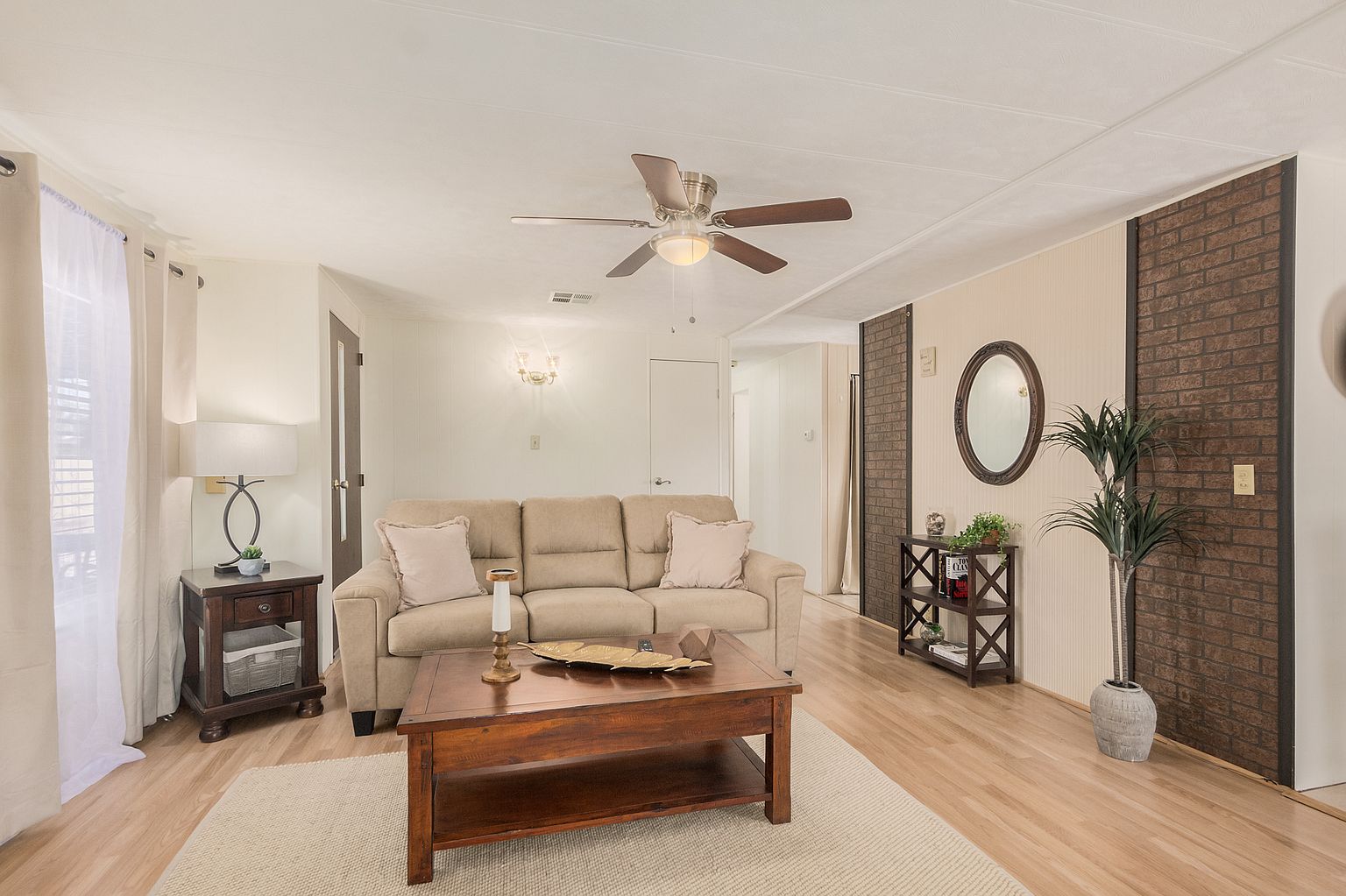 729 S Park View Cir photo 4