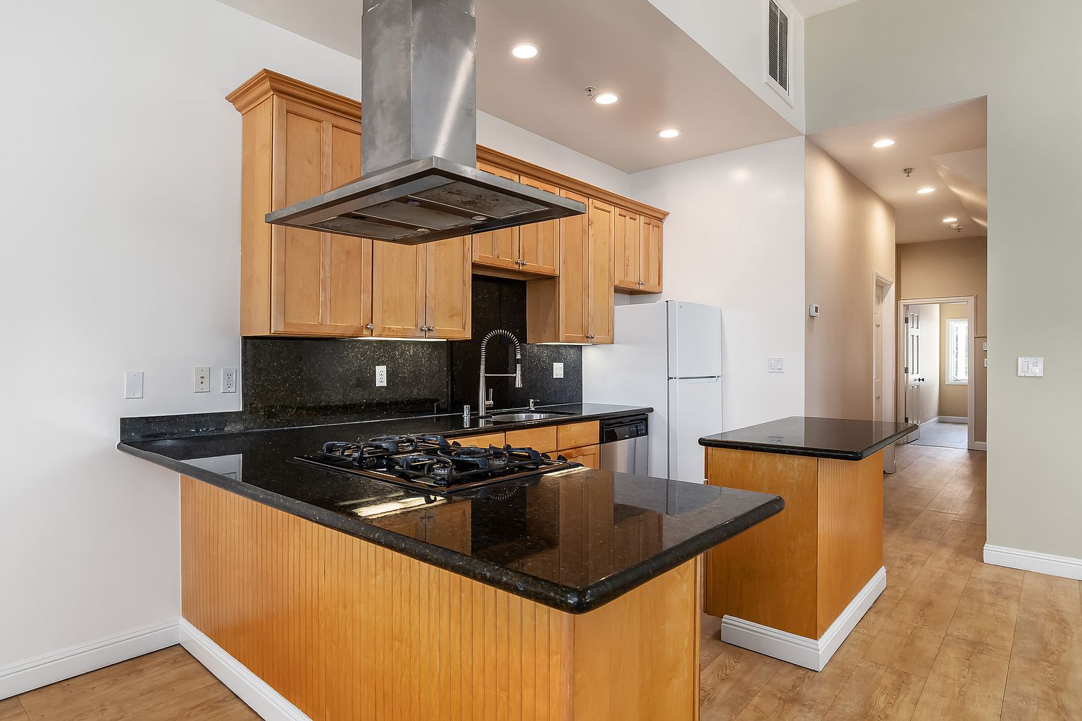 110 Altena St photo 2
