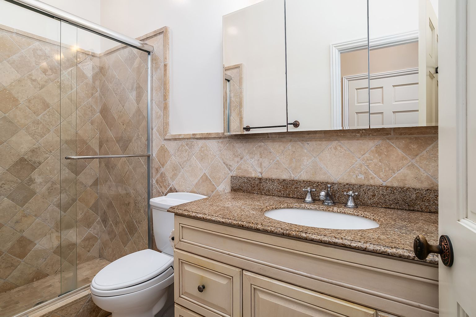 110 Altena St photo 4