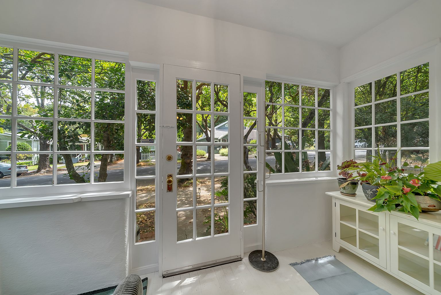 111 C St photo 4