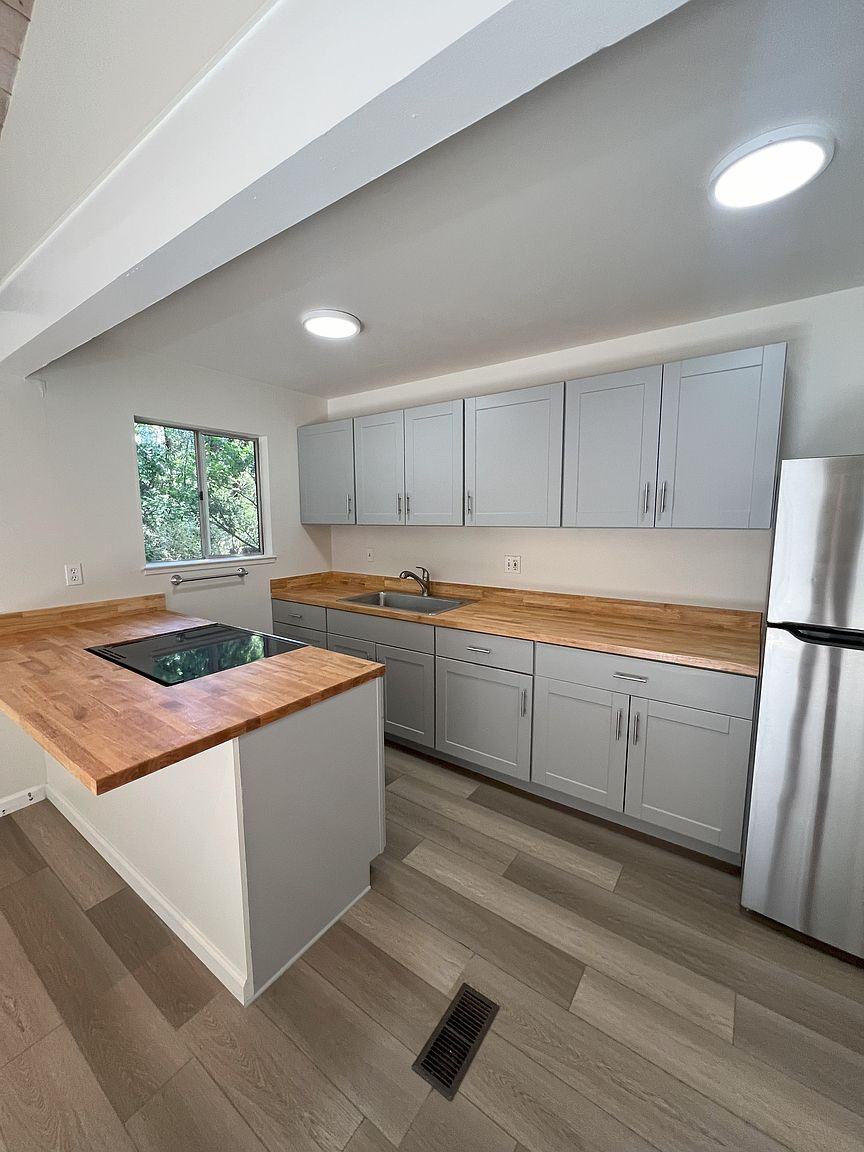 3 Wreden Ave photo 3