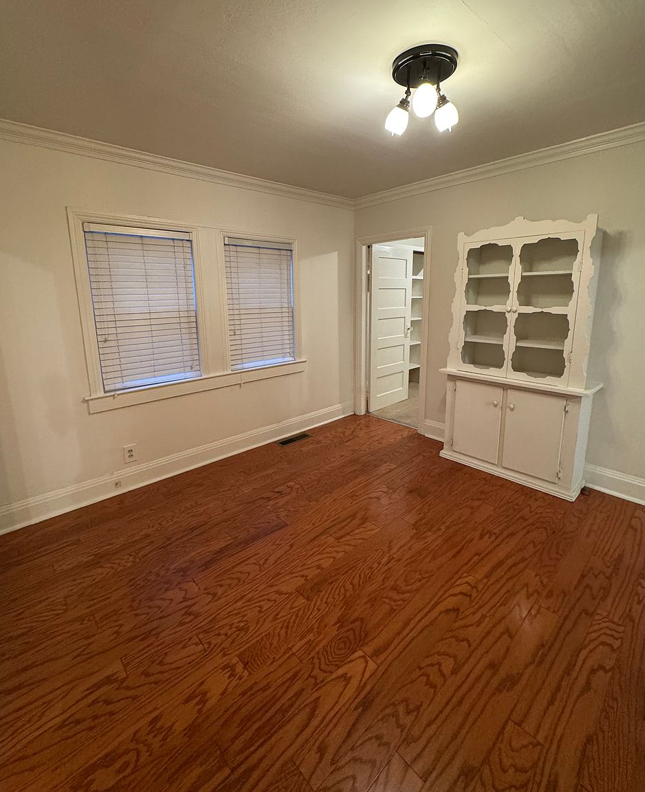 105 Sunnyside Ave photo 4