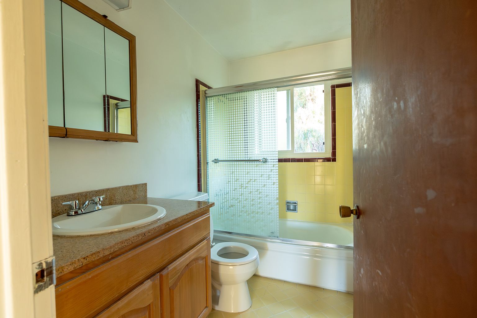 100 Reed Blvd photo 2