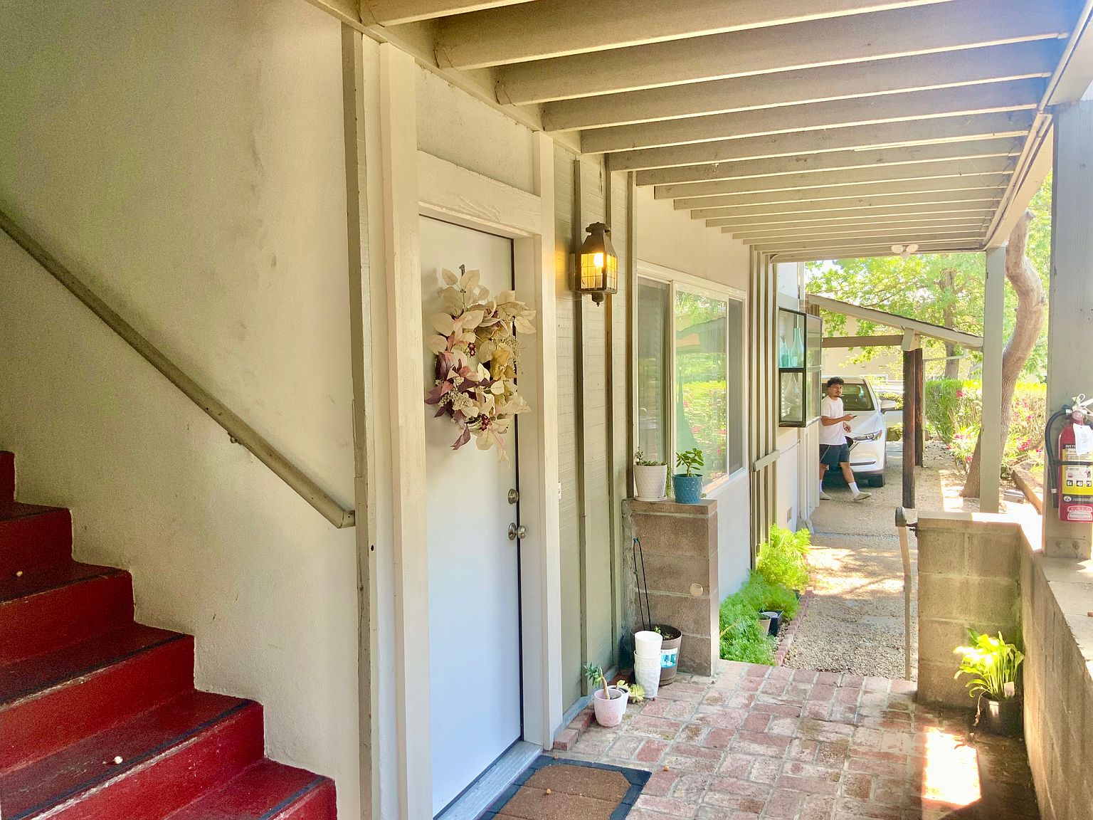 9 Jade Ct photo 3