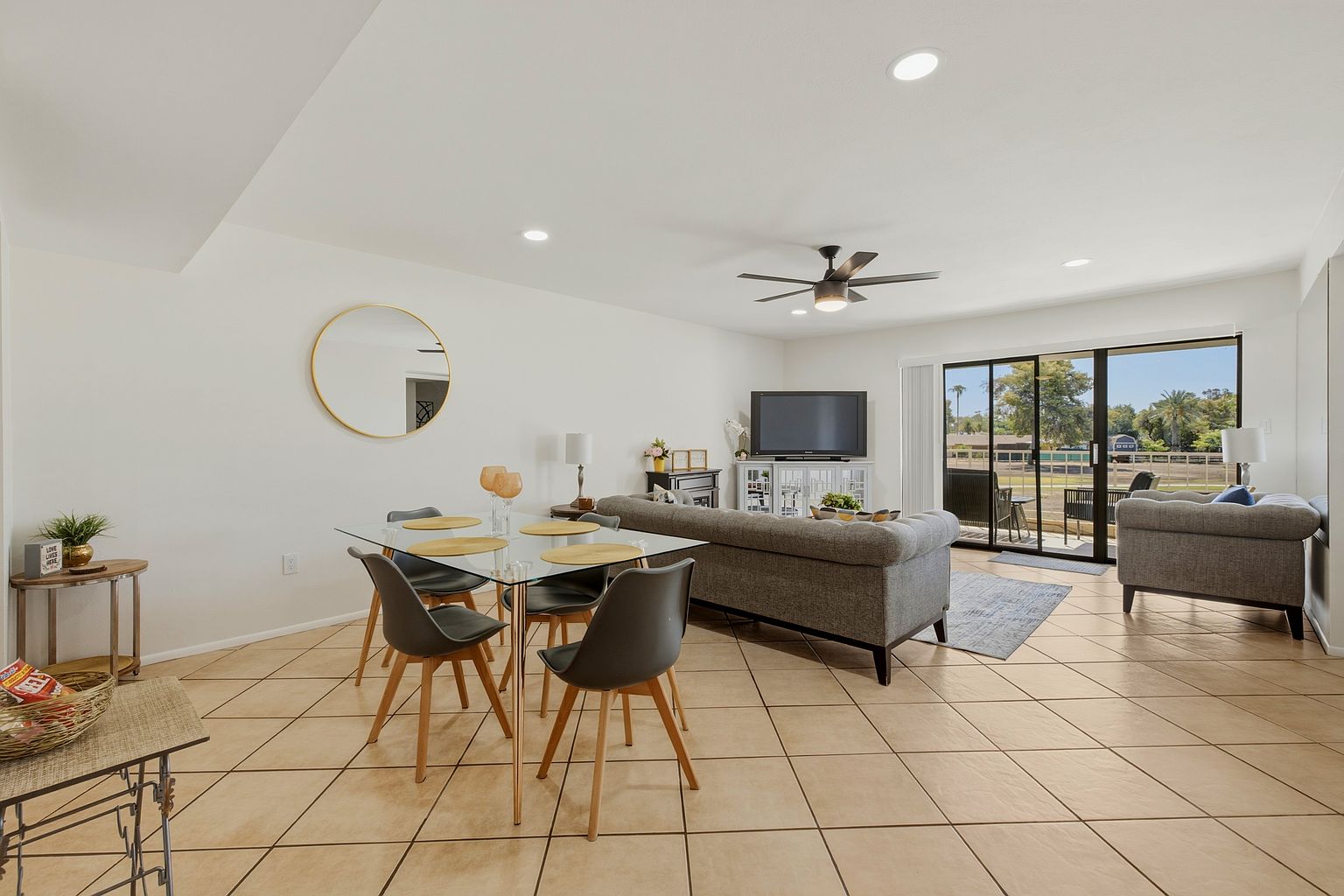 Charming 2BR Condo in Mesa photo 4