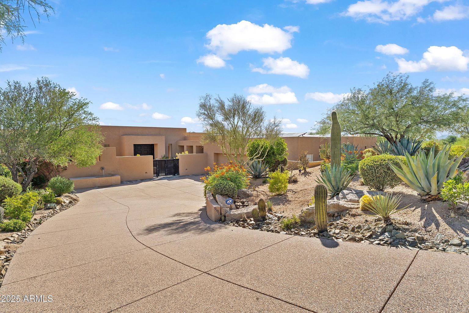 9191 E Happy Hollow Dr Scottsdale, AZ 85262