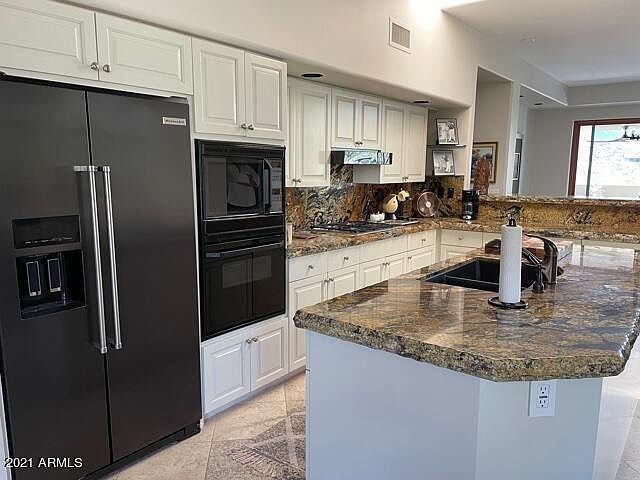 9915 E Graythorn Dr Scottsdale, AZ 85262 photo 4