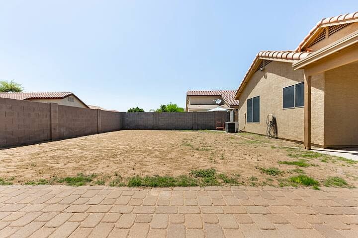 10507 E Arcadia Ave photo 2