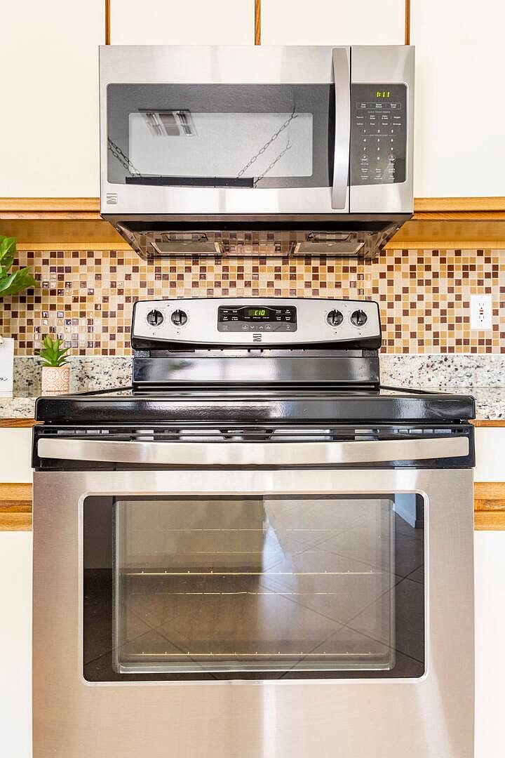 10507 E Arcadia Ave photo 4