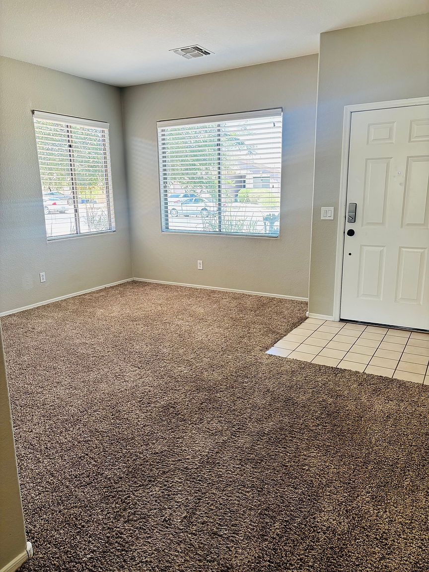 10531 E Flossmoor Ave photo 3