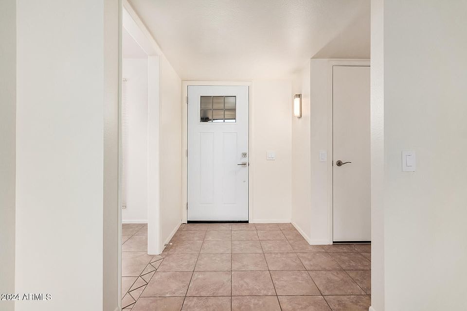 10641 W Boswell Blvd Sun City, AZ 85373 photo 4