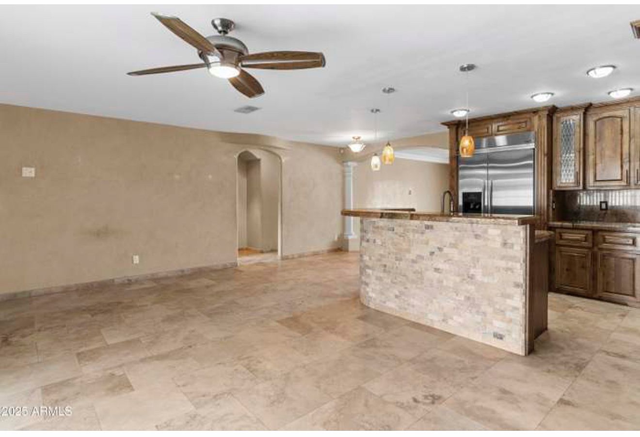 15619 N 58th Ave photo 5