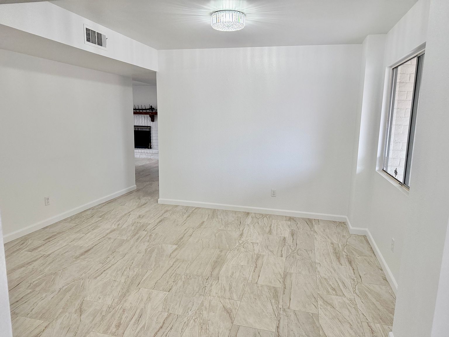 5817 W Tierra Buena Ln Glendale, AZ 85306 photo 3