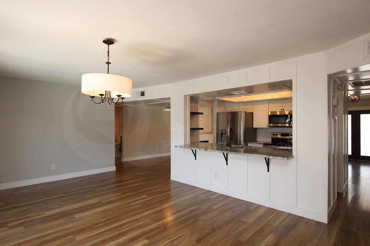 6039 W Carol Ann Way photo 3