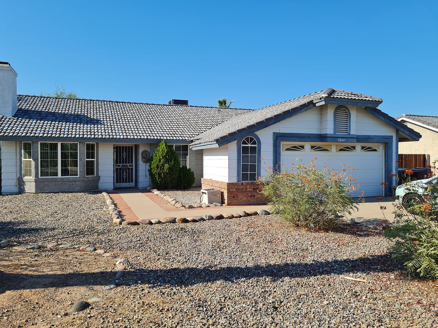 7944 West Charter Oak Road, Peoria, AZ 85381 photo 2