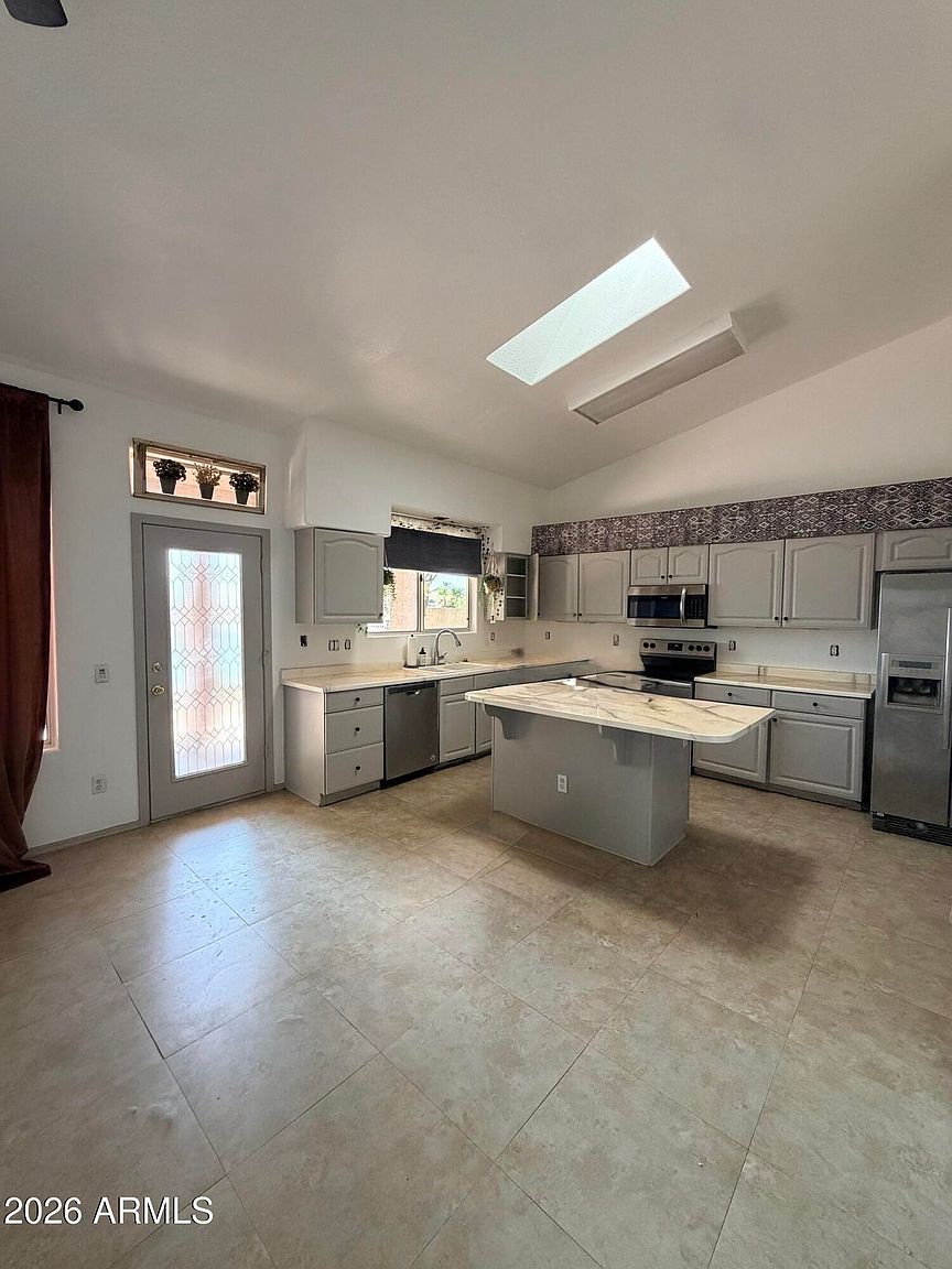 5215 W Tonopah Dr photo 4