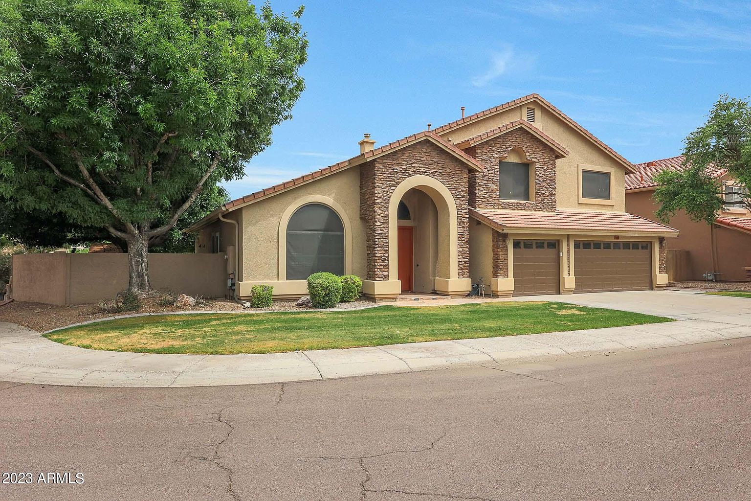 5328 W Mohawk Ln photo 5