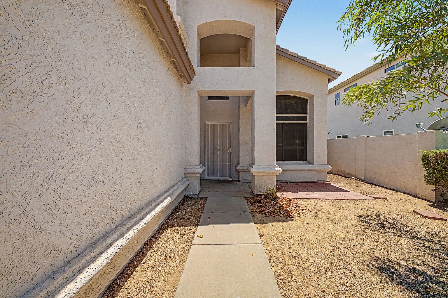 6947 W Via Del Sol Dr Glendale, AZ 85310 photo 5