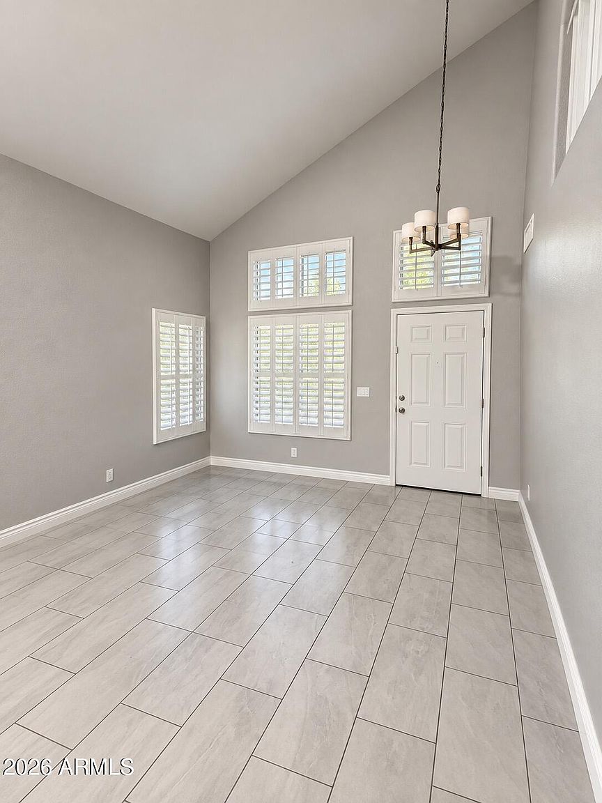 7389 W Tonopah Dr photo 2
