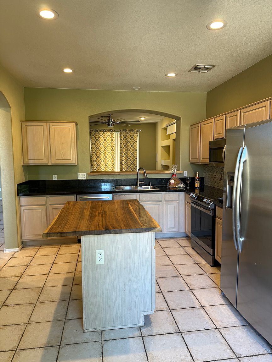 20456 N 94th Ln Peoria, AZ 85382 photo 5
