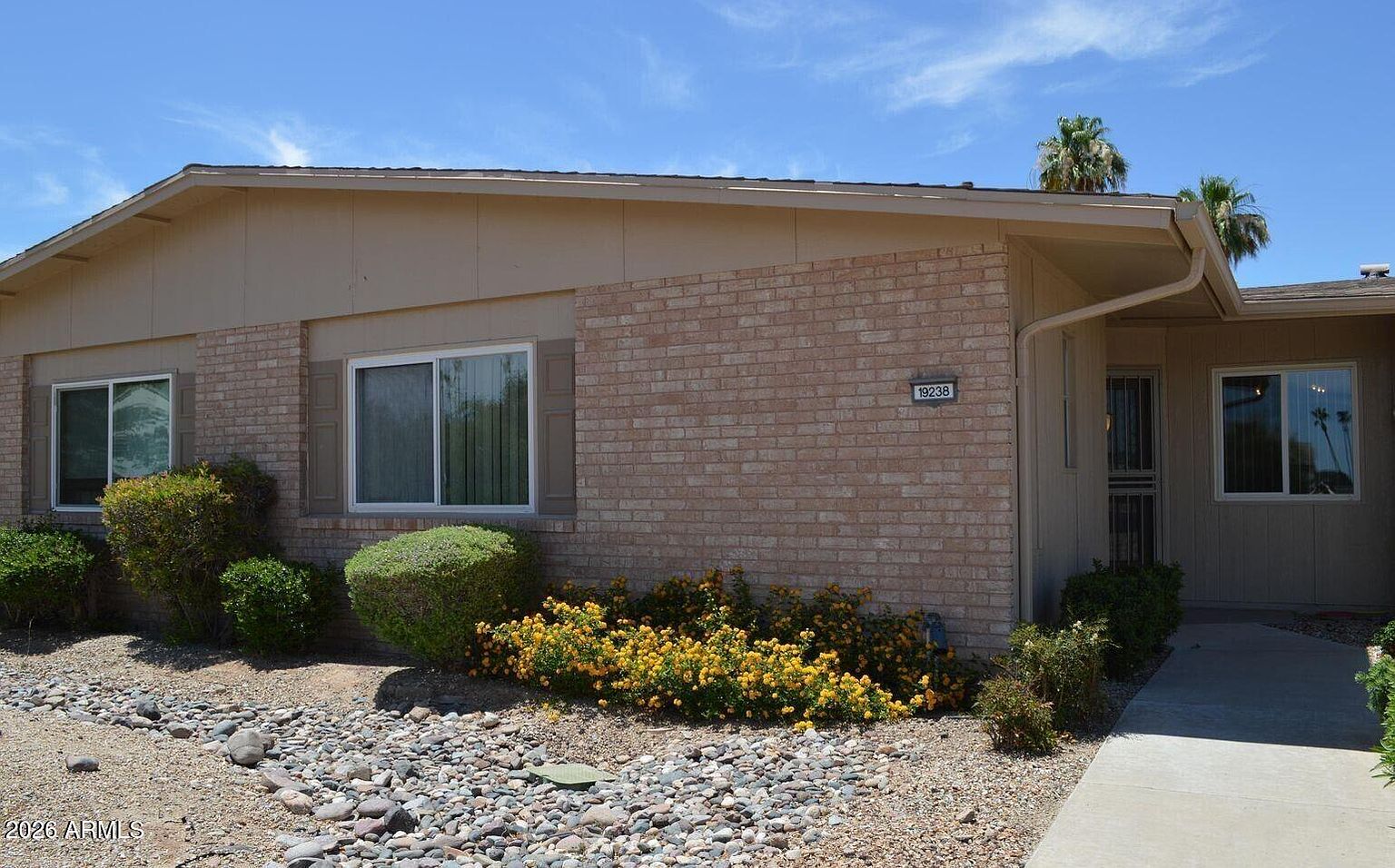 19238 N Camino Del Sol photo 3