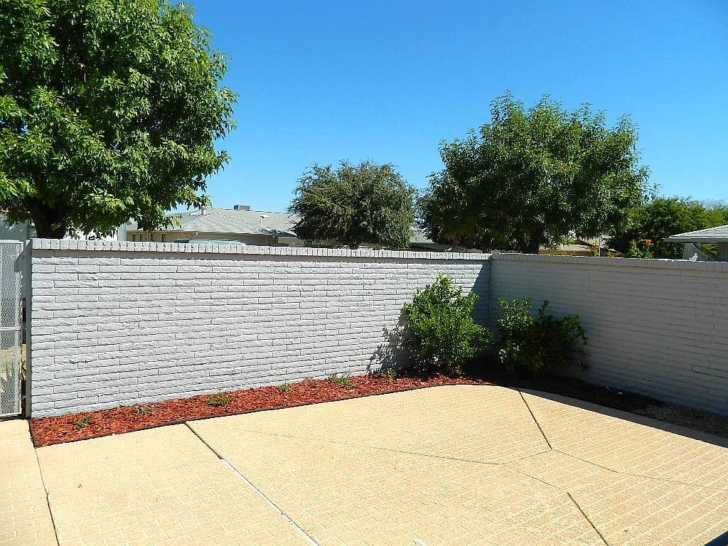 12915 W Prospect Dr photo 2