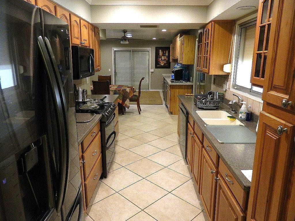 12915 W Prospect Dr photo 3