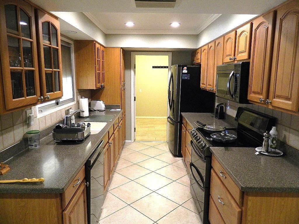 12915 W Prospect Dr photo 4