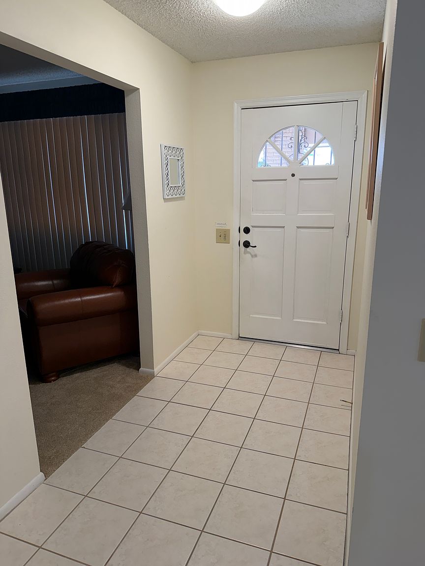 12619 W Bonanza Dr photo 4