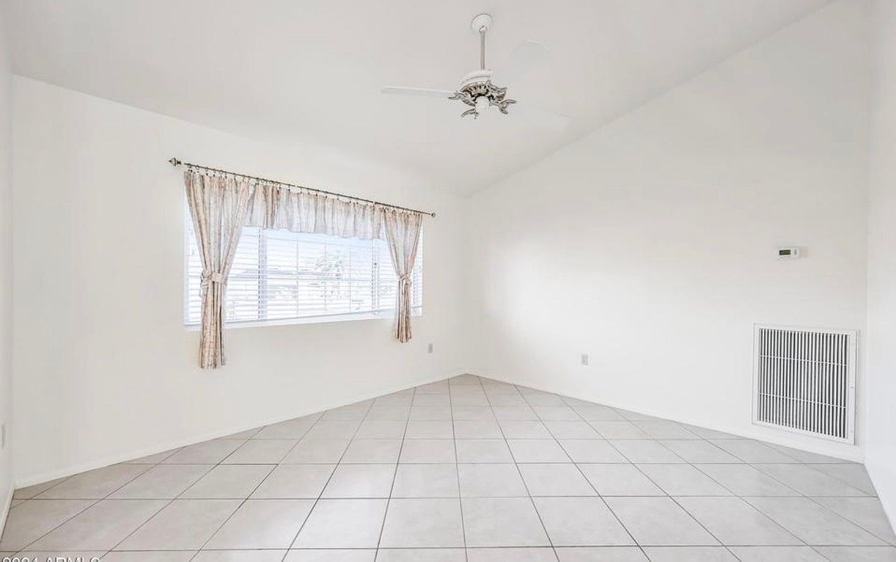 21614 N 139th Dr photo 3
