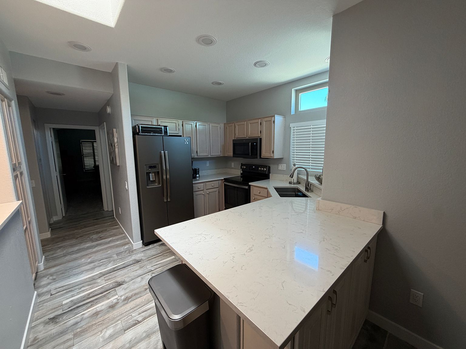 22513 N Homestead Ln photo 3