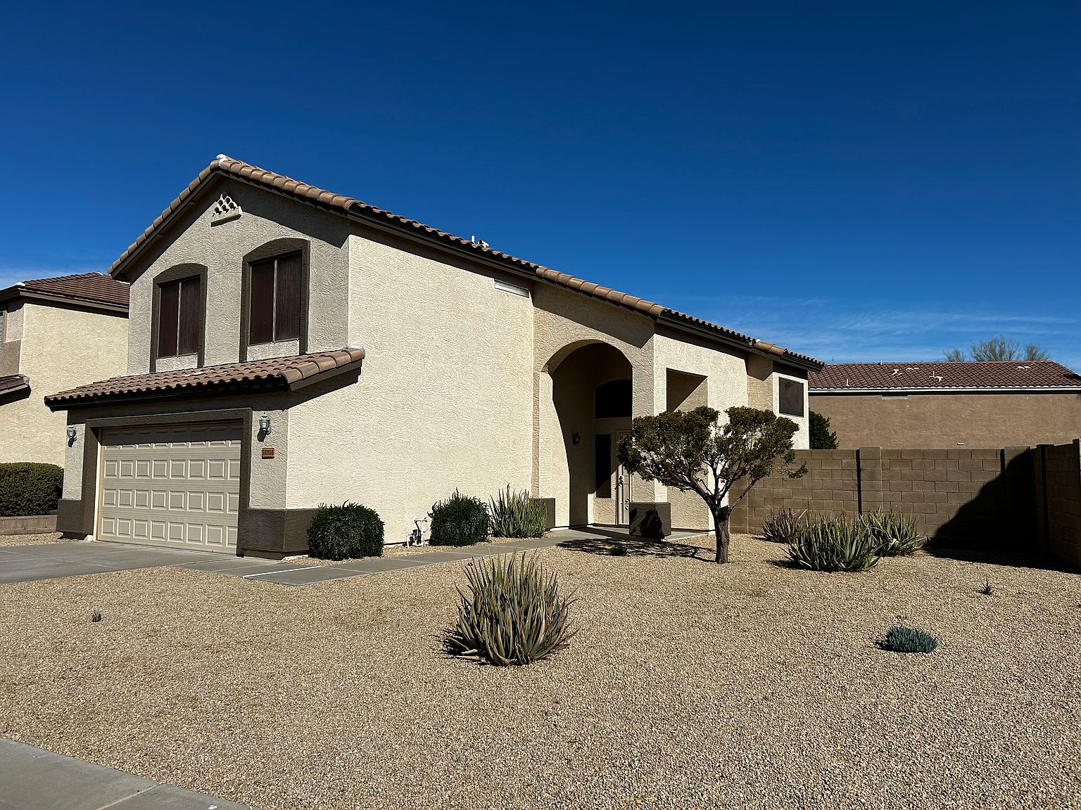 14704 W Carlin Dr photo 2