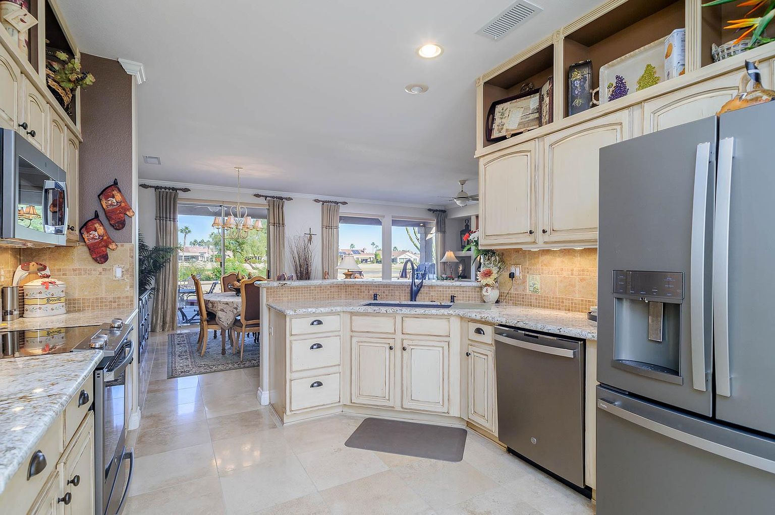 16300 W Desert Winds Dr photo 5