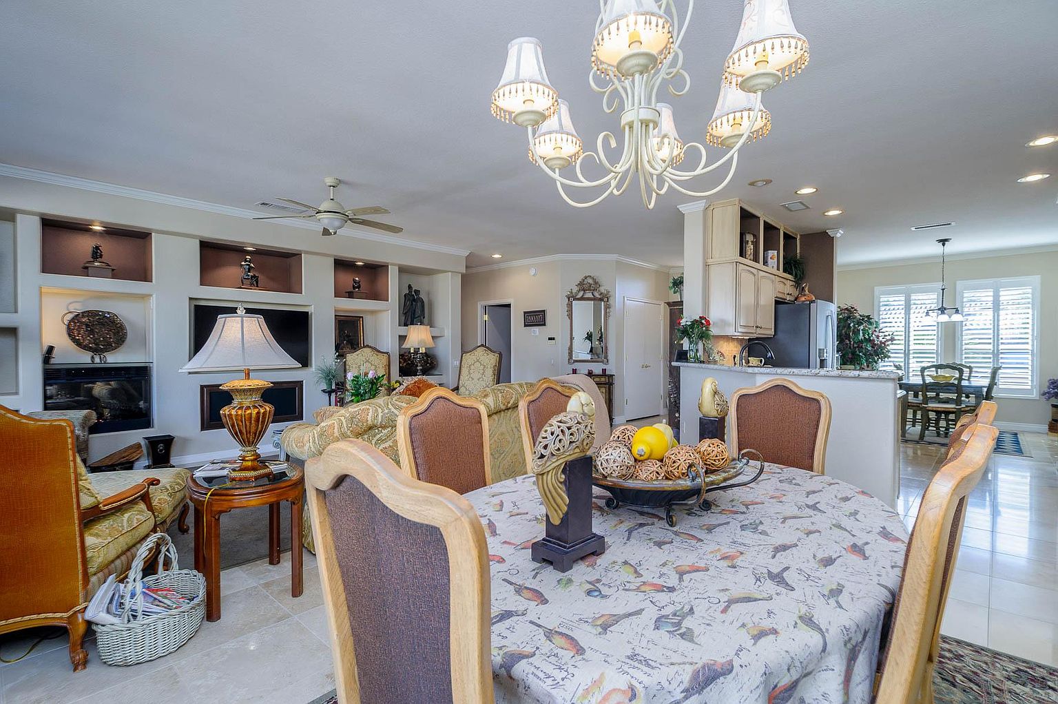 16300 W Desert Winds Dr photo 2