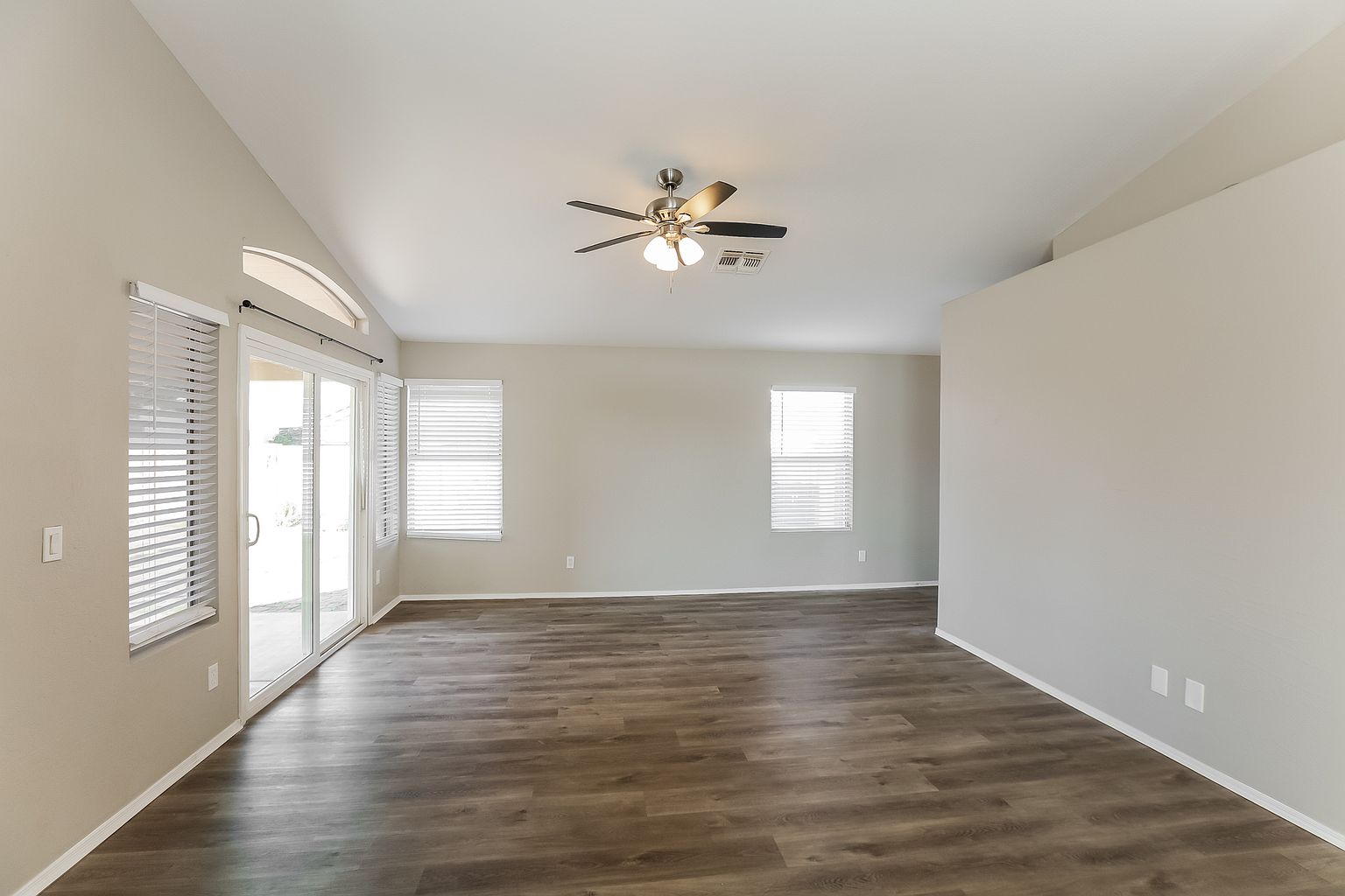 8473 W Audrey Ln photo 5