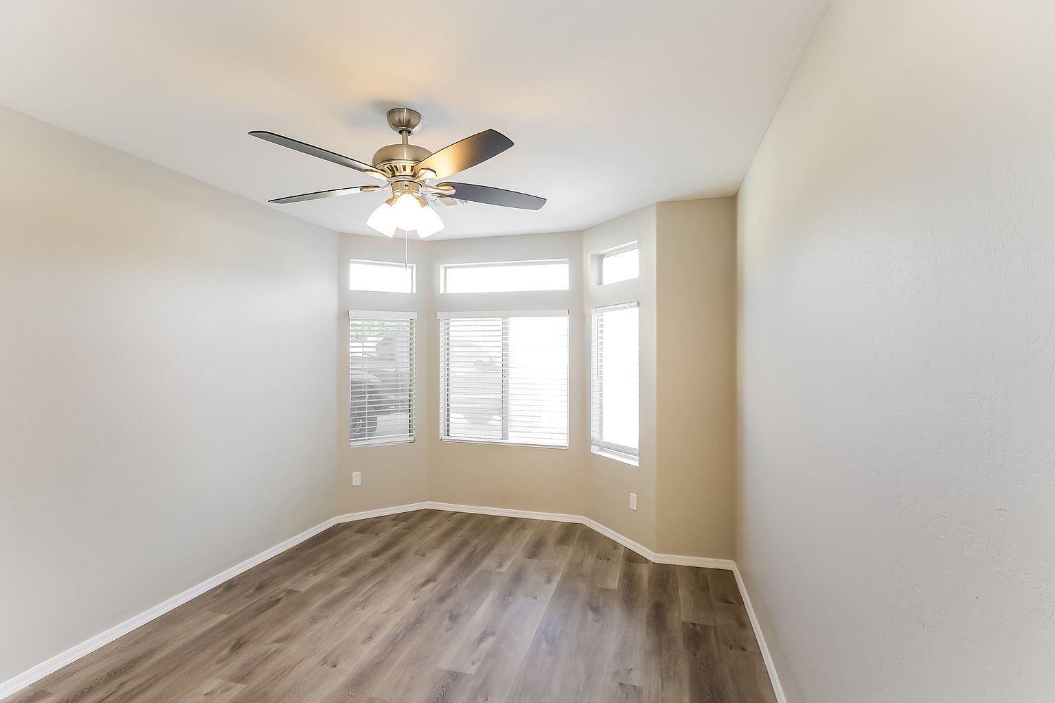 8473 W Audrey Ln photo 3