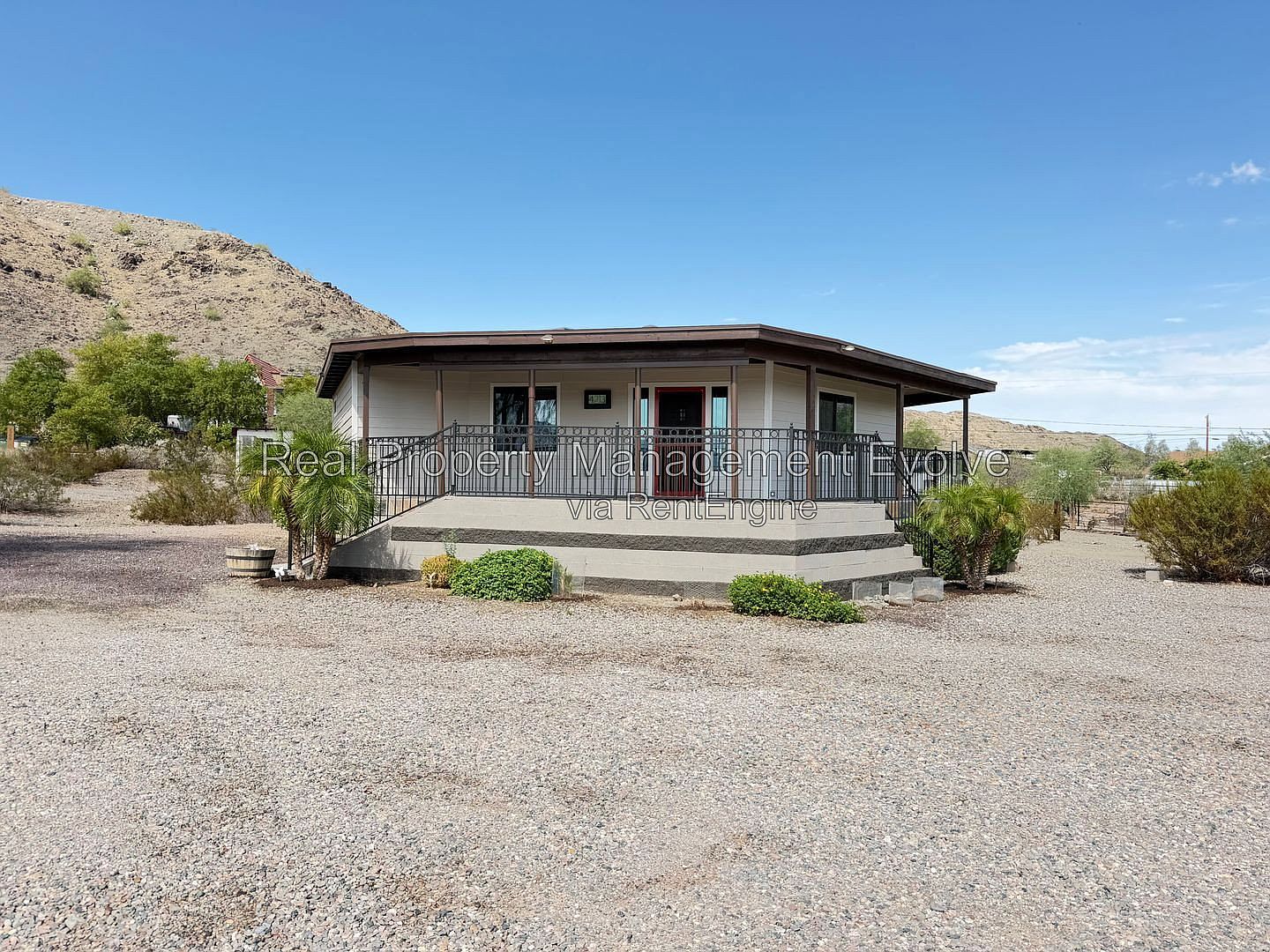 4213 W Cheyenne Dr photo 2