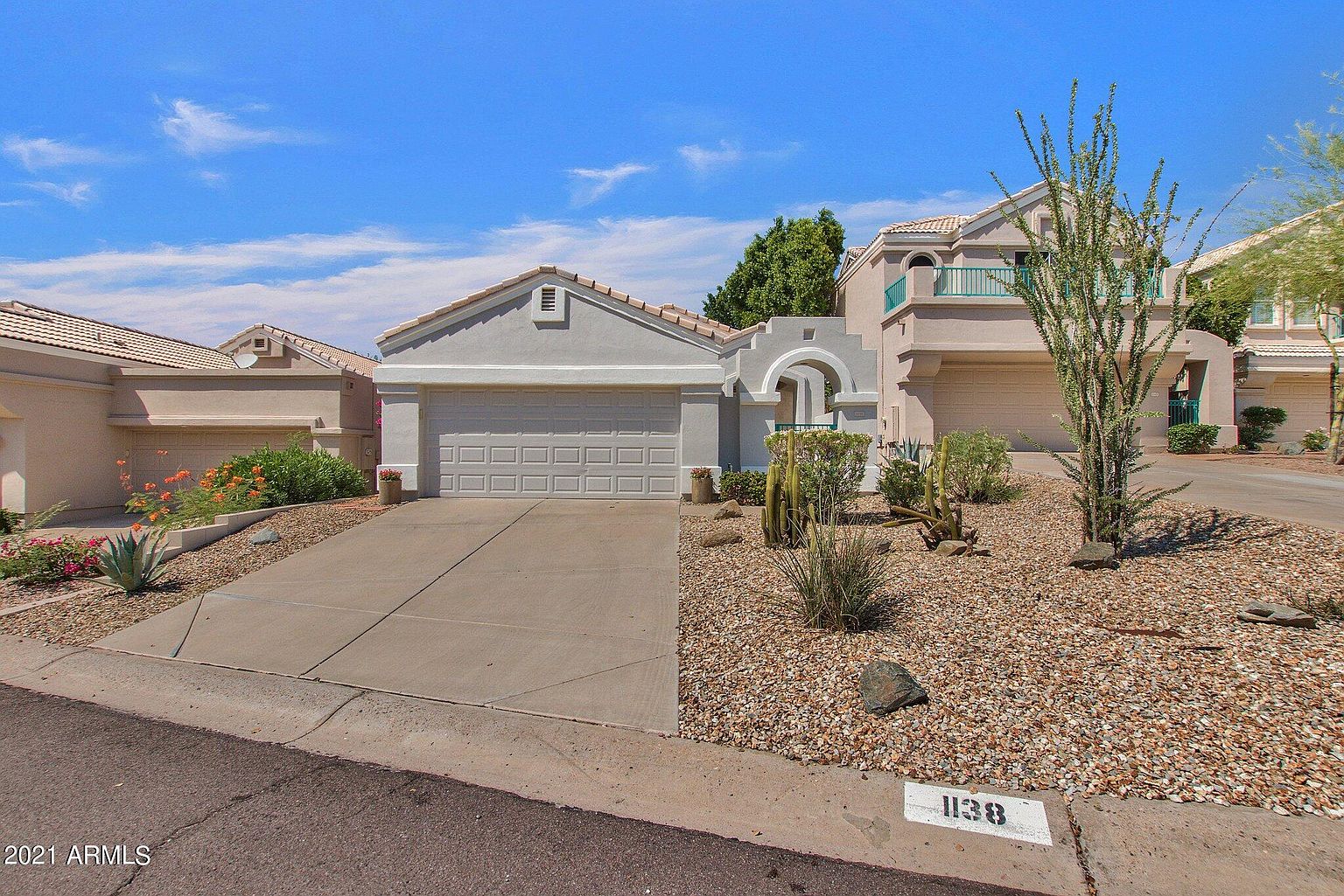 1138 E Amberwood Dr Phoenix, AZ 85048 photo 2
