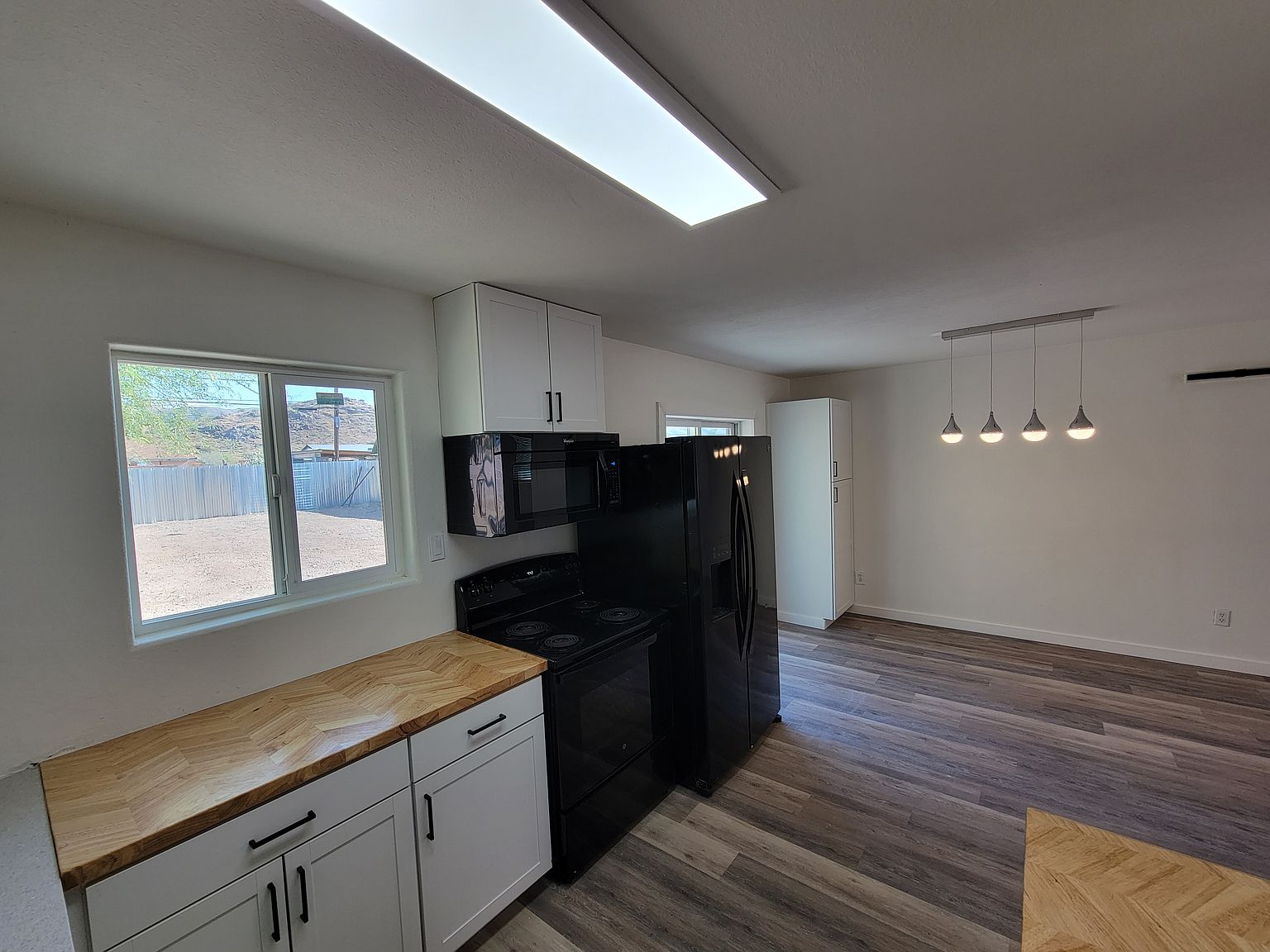 111 W Buist Ave photo 4