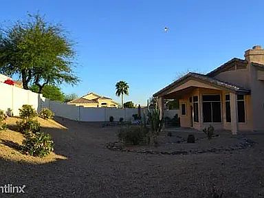 1346 E Goldenrod St photo 3