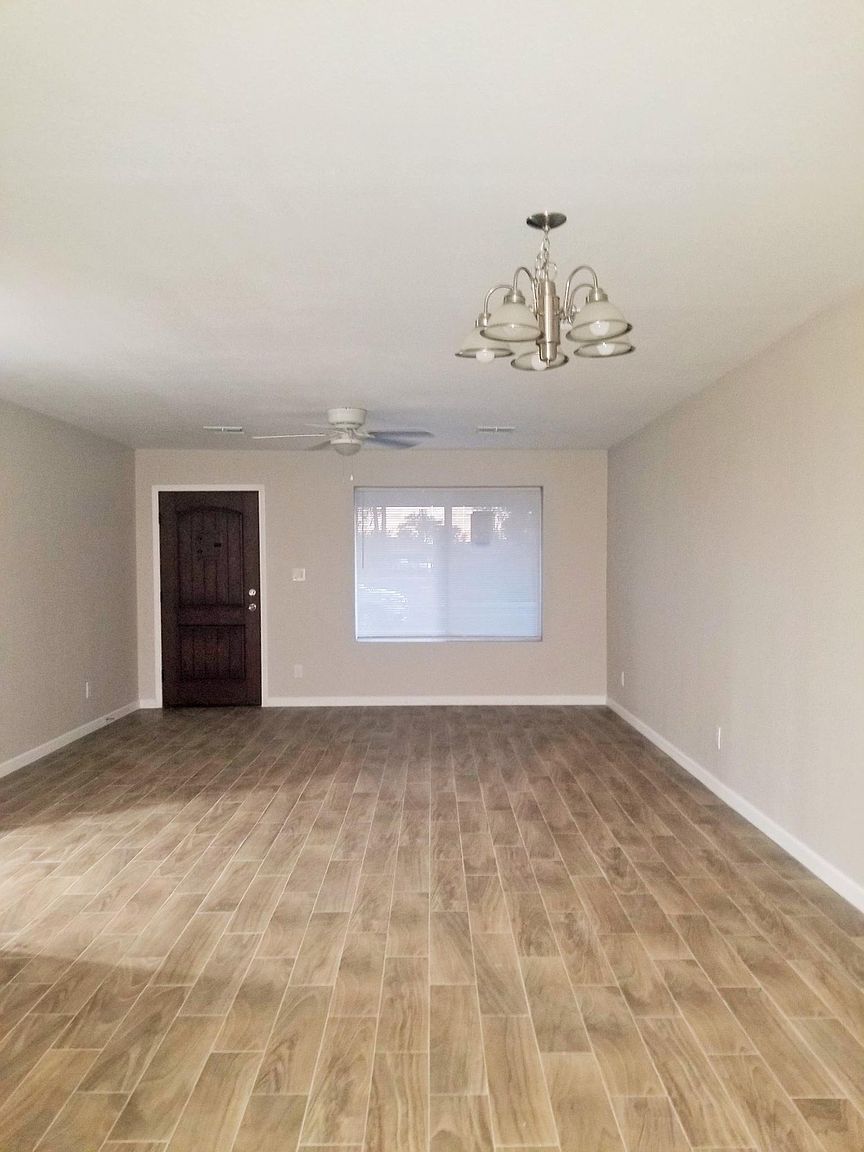 1900 E Watson Dr photo 3